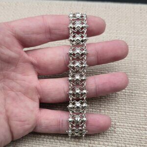 8 Inch Sterling Silver Strands of Stars Motif Chain Bracelet A7230